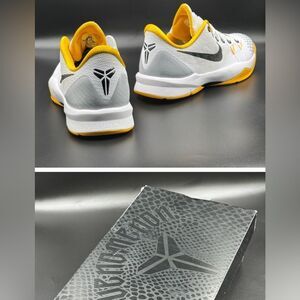 Nike Zoom Kobe Venomenon 4 'White University Gold'